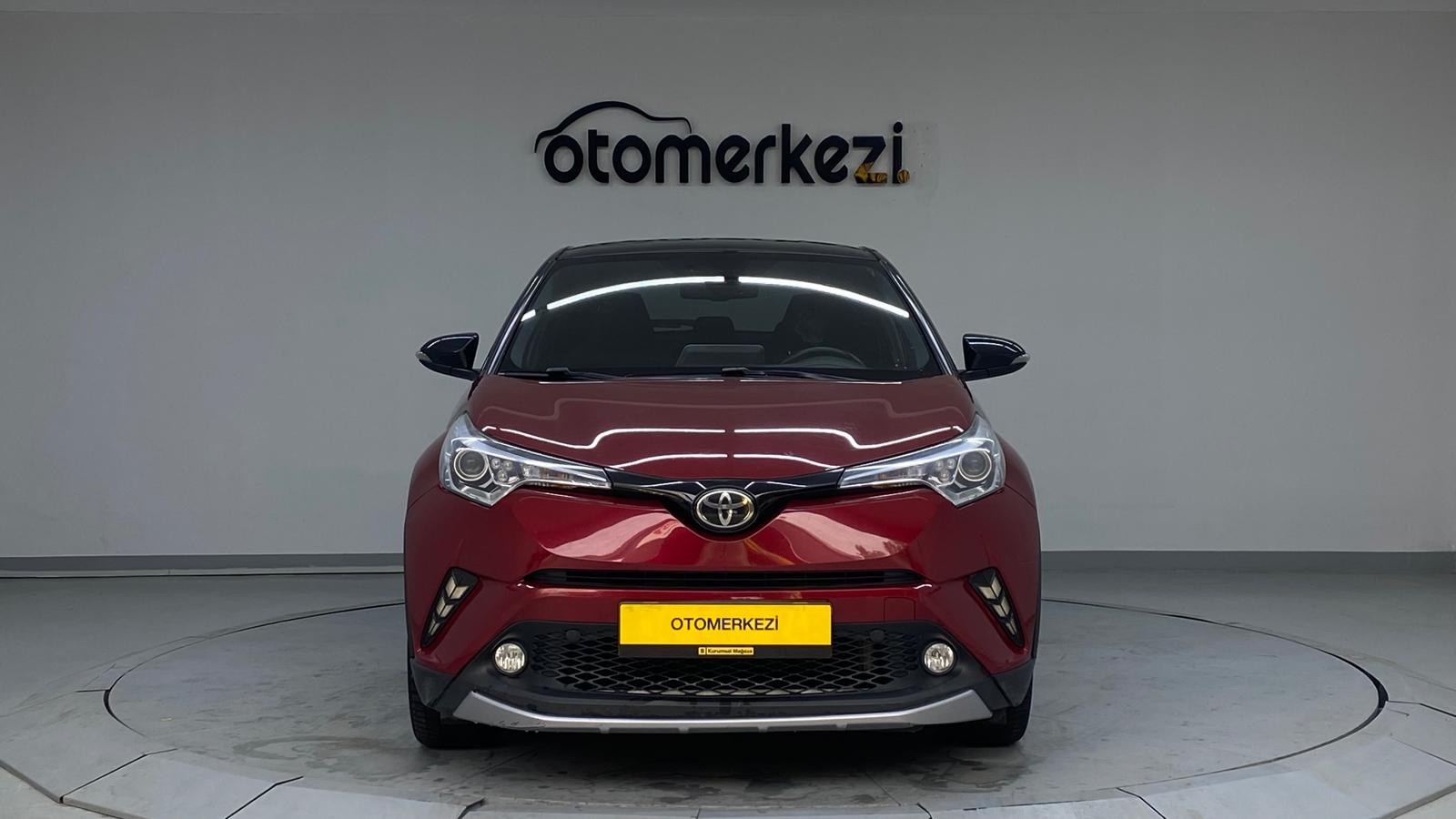 TOYOTA C-HR 8